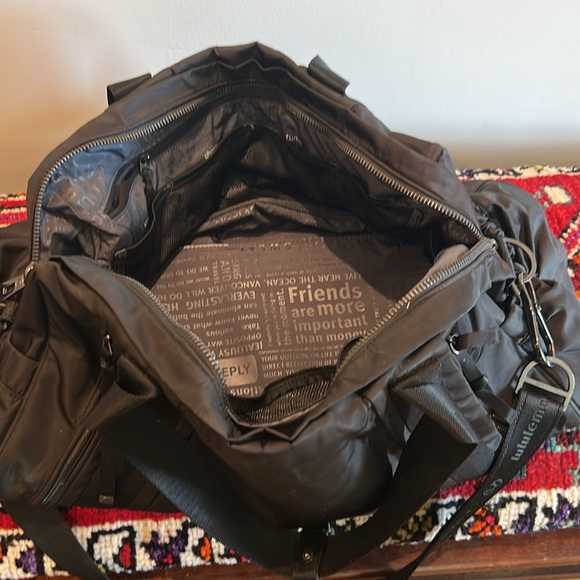 Rare Lululemon workout, yoga or travel bag. - Picture 12 of 13